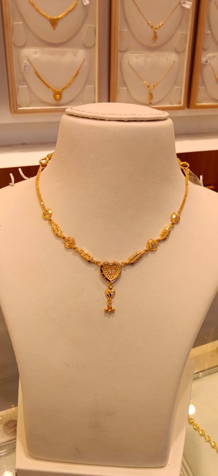 Neckles 